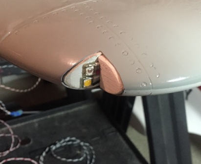 Left Wing Tip Lights 8