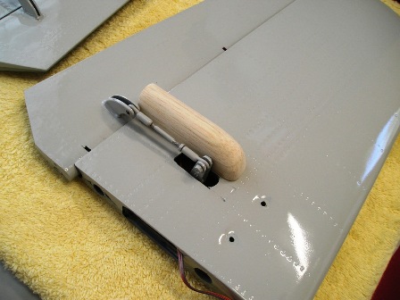 Elevator servo linkage fairing mold (11)